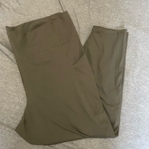 Fabletics moss green pure luxe workout leggings size 4X